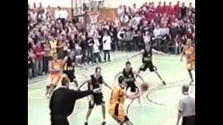 preview picture of video 'Crailsheim Merlins Christmas Game 2002 - 9'