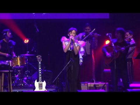 Inara George performs 'Blue Bayou'