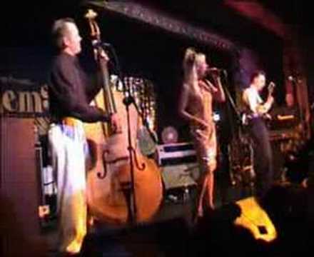 Eva Eastwood - Go Young Man