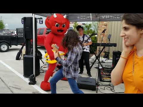 3W2G (Three Weeks to Go) Torchy's Tacos Stonehill Grand Opening Party (Greta Van Fleet Cover)