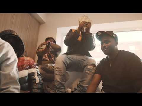 Runitup LiL E- Ape Shit -SHOT BY Cuzzo Shot This @Dahoodnerds - (Official Music Video)
