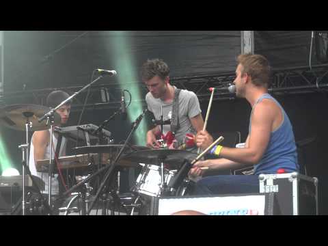 BRNS - The Story Of Bible - Live @ Rock en Seine - 26-08-2012
