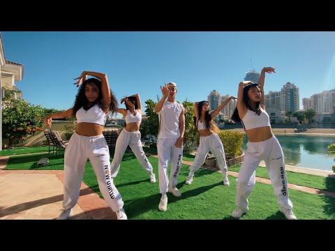 Now United Dancing to 'Se Te Nota' by Lele Pons & Guaynaa