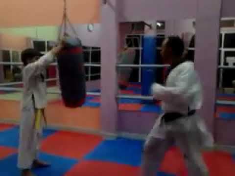 غيلان عبد، الحميد في حصة تدريبية