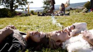 Jimmy Cliff - I Can See Clearly now. Obama Smoking weed