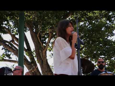 ORCHESTRA POPOLARE DEL SALTARELLO Mara maje (canto popolare abruzzese)