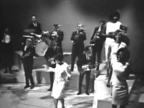 Aretha Franklin   Shoop Shoop Song 1965 HQ