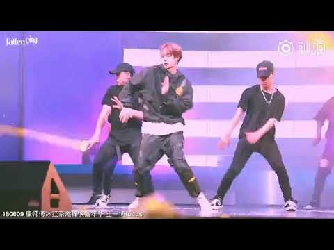 [FANCAM] UNIQ 180609 Yibo - Kang Shifu Ice Tea promo event @ FallenCity0805