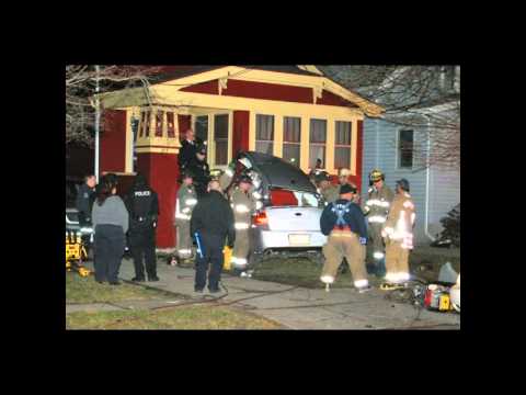 Buffalo PD & FD MVA Extrication - 317 Shirley ave