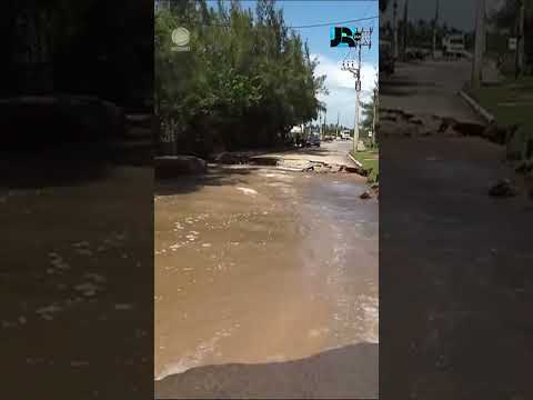 Cratera se abre em rodovia do Rio Grande do Norte e assusta moradores da região. #JR24H #Shorts