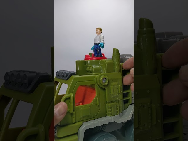 Vídeo relacionado con Fisher-Price Imaginext Jurassic World Camión transporta Dinosaurios Set de Juego con Coche, Figura y 3 Dinosaurios, Juguete +3 años (Mattel HRK69)