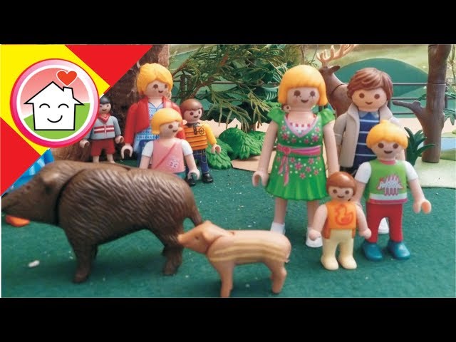 Vídeo relacionado con PLAYMOBIL | My Life | Familia con Conejos | Personajes y Animales | Juguetes para niños a Partir de 4 años | 71753