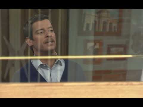 Amar C602 - Jorge entra corriendo a la pensión