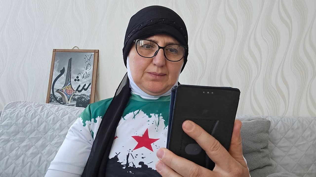 لم استطيع حبس دموعي بهذا المقطع القديم هلى تذكر ياشادي حلوة ويا صهيب المصري ش