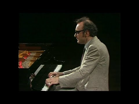 Alfred Brendel plays Schubert 2 - Piano Sonatas D845 & D850