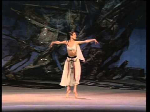 Altynai Asylmuratova, Le Corsaire (Medora's entrance, Act I)