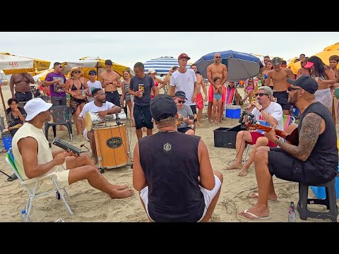 Pagode na Praia - Já É / Coisa de Pele / Domingo