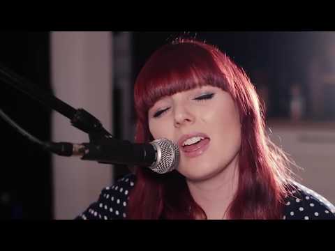 Oasis "Wonderwall" сover by Jemma Johnson