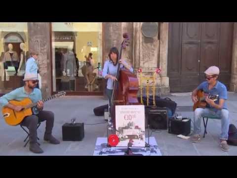 accordi DISACCORDI  - HOT ITALIAN SWING -  following the notes of Umbria Jazz 2014
