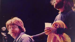 The Beach Boys - Oh Darlin&#39; (Brian Sings Lead)