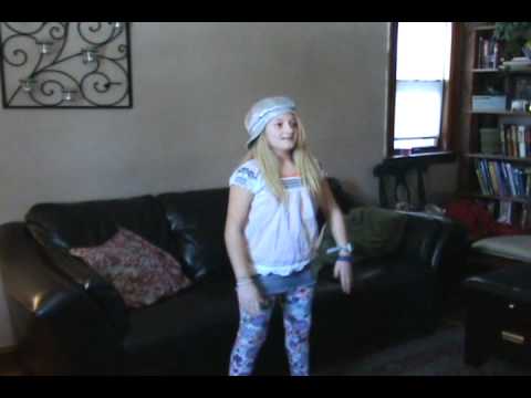 Brookelynn's favorite song to Dance Central with - 