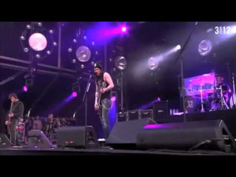 Alter Bridge: "Come To Life" Live at Pink Pop 2011