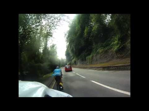2015 08 23 YE15AVT close overtake near collision