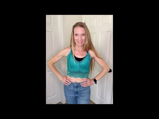 Vídeo relacionado con Avidlove Camisola de Encaje para Mujer Top Corto Sexy con Tirantes Finos Bralette Camisola con Cuello en V sin Mangas Champán M