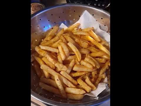 Quick and easy Restaurant style burgers and fries. A...