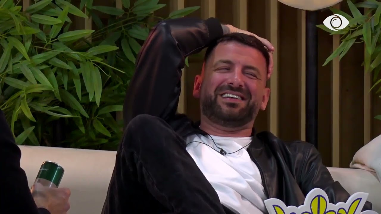 Momente pozitive, Kelly dhe Jozi këndojnë së bashku