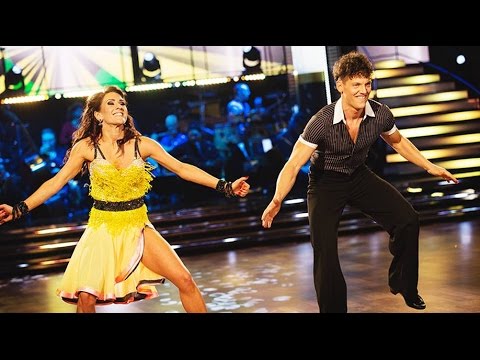 Nassim Al Fakir och Jeanette Carlsson - Samba - Let’s Dance (TV4)