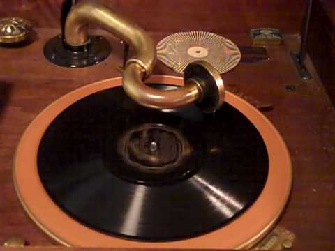 George Olsen Fran Frey - When the Little Red Roses - Roaring 20's.MP4