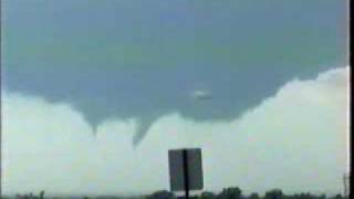 preview picture of video 'Southeast South Dakota tornado 2002'