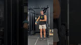 ELEVACIONES LATERALES CABLE ALTURA CADERA POR DETRÁS