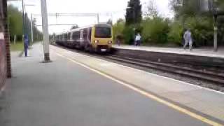 preview picture of video 'Northern Rail 1332 From Kidsgrove'