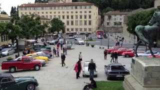 preview picture of video 'Auto d'epoca in Piazza Mino a Fiesole in timelapse'