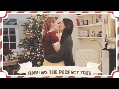 Finding the Perfect Christmas Tree! // Vlogmas 2018 [CC]