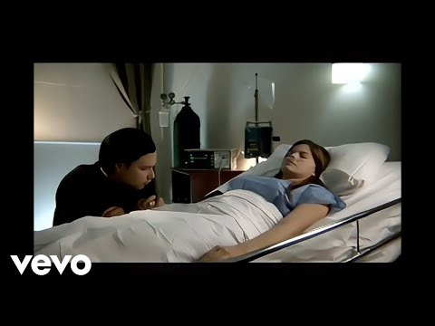 Los Pelaos - Duele (Official Music Video)