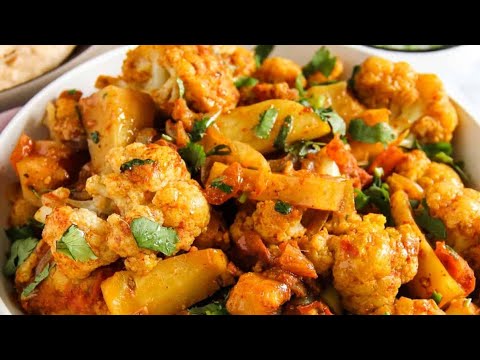 Quick & Easy Aloo Gobi | Minimal Ingredients | Home-Style Recipe | Wander With Mallu