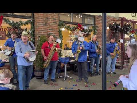 Pennsport String Band on 9th St.  NYE 12/31/22