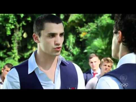 Rebelde 2 Miguel e Binho Lutam No Jardim