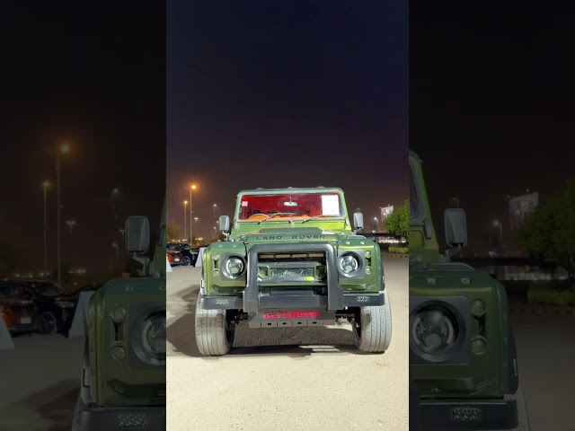 لینڈ روور ڈیفنڈر کو قریب سے دیکھیں کیونکہ مالک SUV کے بارے میں بات کرتا ہے۔