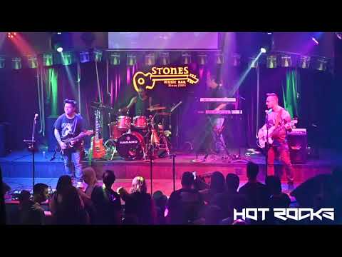 Sultans Of Swing (Dire Straits Cover) - Banda Hot Rocks - Stones Bar 12/03/2022