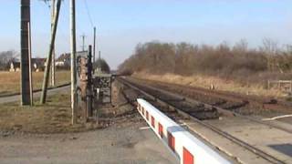 preview picture of video 'Trafic ferroviaire sur la L4 à Ozouer-le-Voulgis'