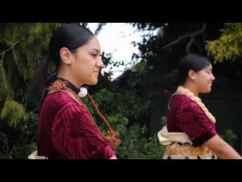 Ha'ele Ki Pilitania Lyrics - BLKB3RY. Maamaloa Sisters Tau'olunga _ Starpukz Video.