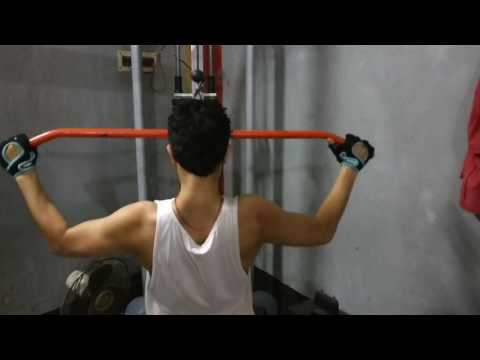 wide grip lat pull down