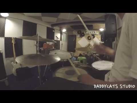 cool hi-hats lick - drum lesson - #1