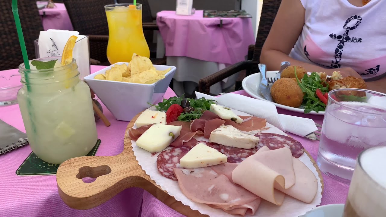 Experience the enthralling charm of Spiaggia Marina Grande!