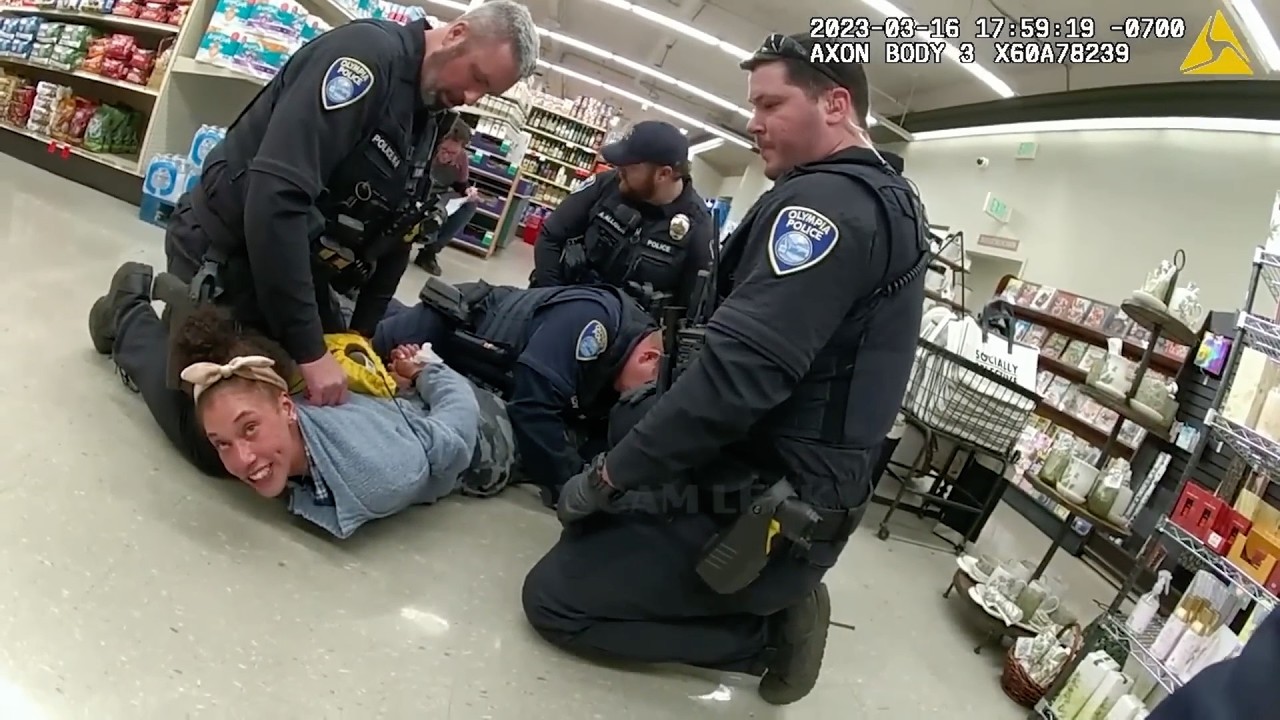 アメリカ大統領と繋がりがあるという女性は必死に抵抗するも・・・