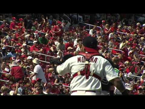 2013/08/25 Molina throws out Laird